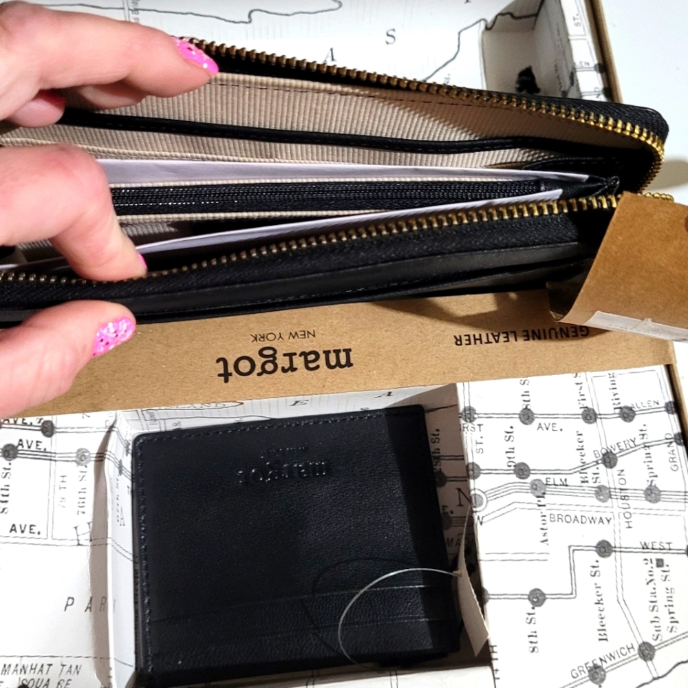 Wallet (clutch)